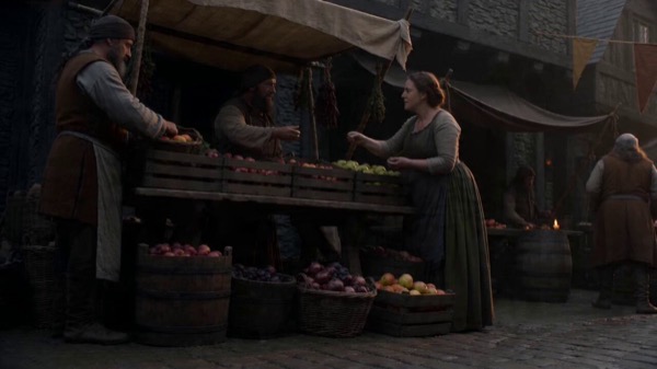 Motivated Continuous Camera Move