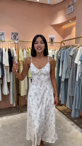 Mirror Selfie Perspective