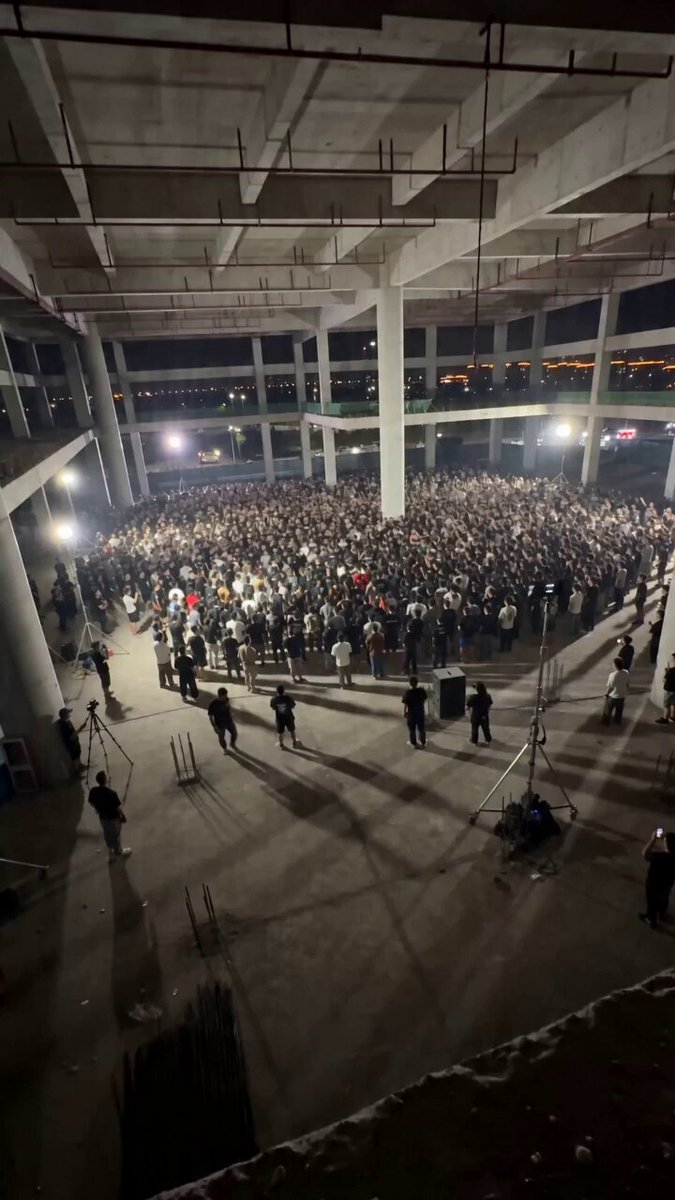 When The Drop Hits Prompt Below