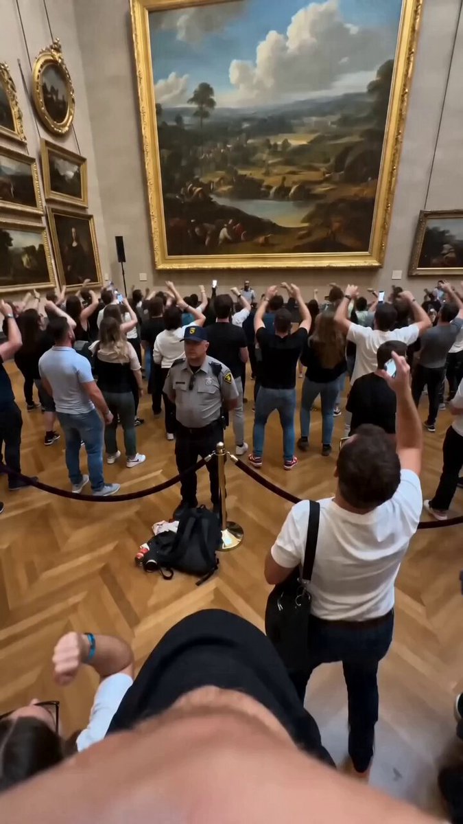 Gallery Rave Bass Drop