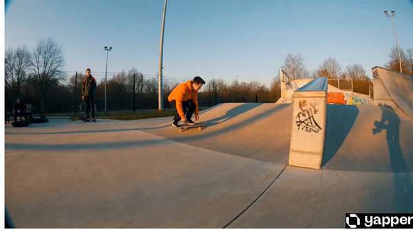 Skateboarder Kickflip