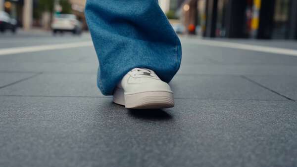 Beat-Driven Cinematic Street Dance