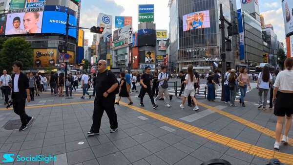 Shibuya Street Photographer POV