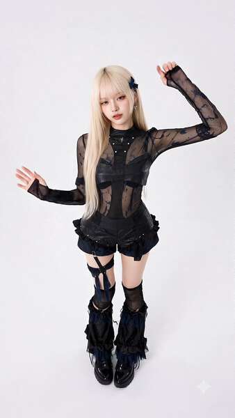 Fashion Pose Video Creation